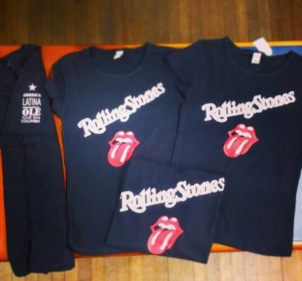 Cojines, mugs, gorras, delantales, fundas para almuhada y mucho mas. Contacto Whatsapp +57 3112135927 Weaving Dreams Diseños personalizados